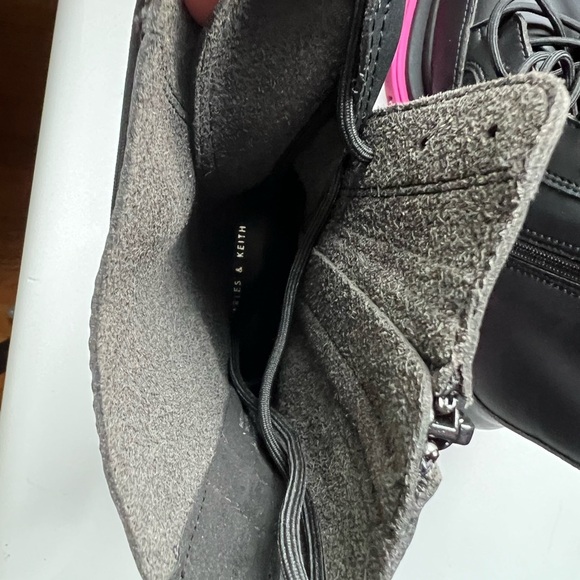 Charles and Keith Iggy Pink Sole Combat Boots Size 39 - Picture 9 of 10